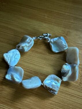 Freshwater Pearl Chip Bracelet in Cream - Unbranded